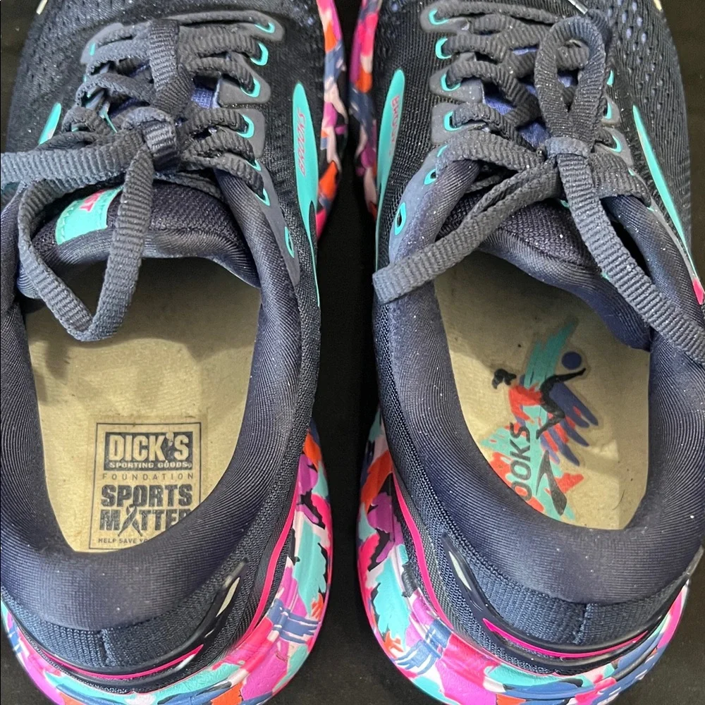 Brooks Women's Navy and Pink Athletic Shoes - Picture 8 of 10